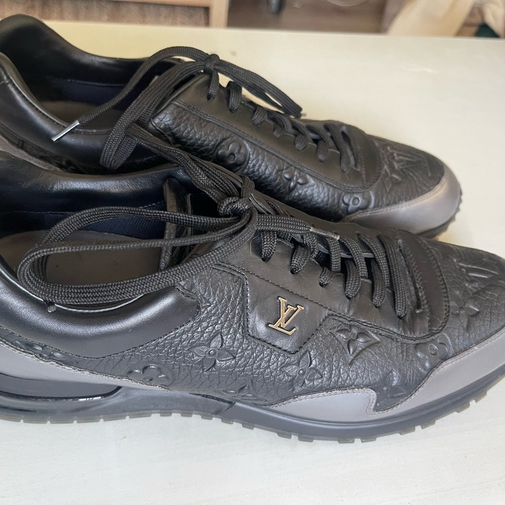 Louis Vuitton Men's Black Leather Sneakers